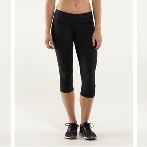 Lululemon Cropped Legging 6 Run For Your Life Black & Gray Ruched Detail